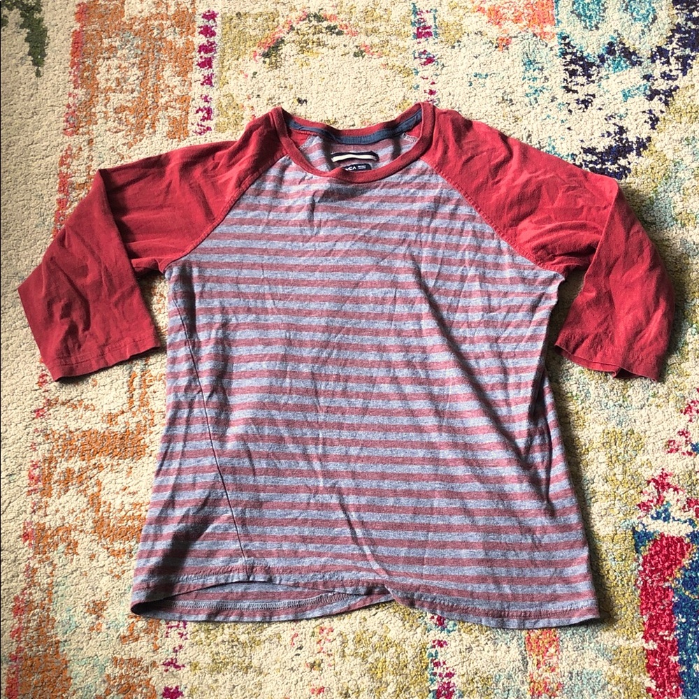 🧜🏼‍♀️3 for $15 listing!🧜🏼‍♀️ rvca 3/4 sleeve tee